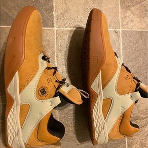 DC Kalis S SE Skate Shoes